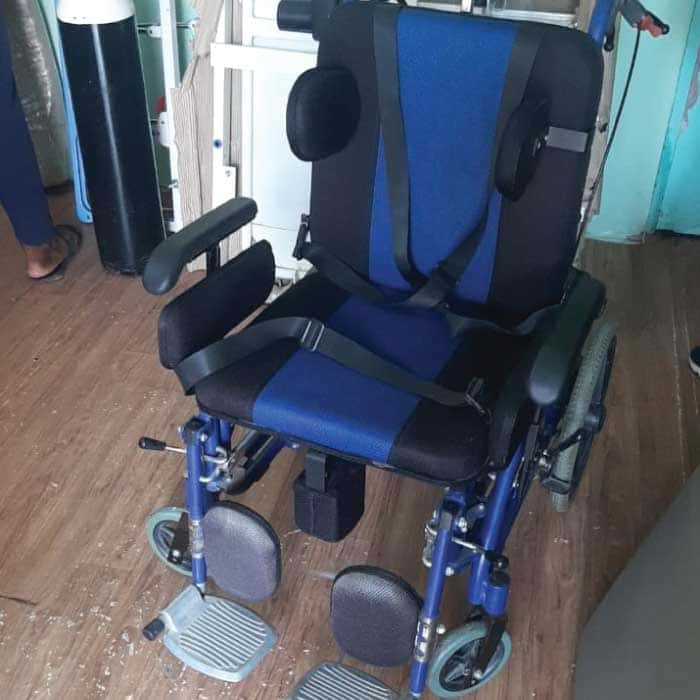 Recliner Wheelchair in Chirag dilli